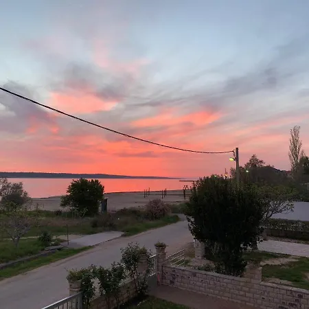 Apartments-pia アパート ザダル